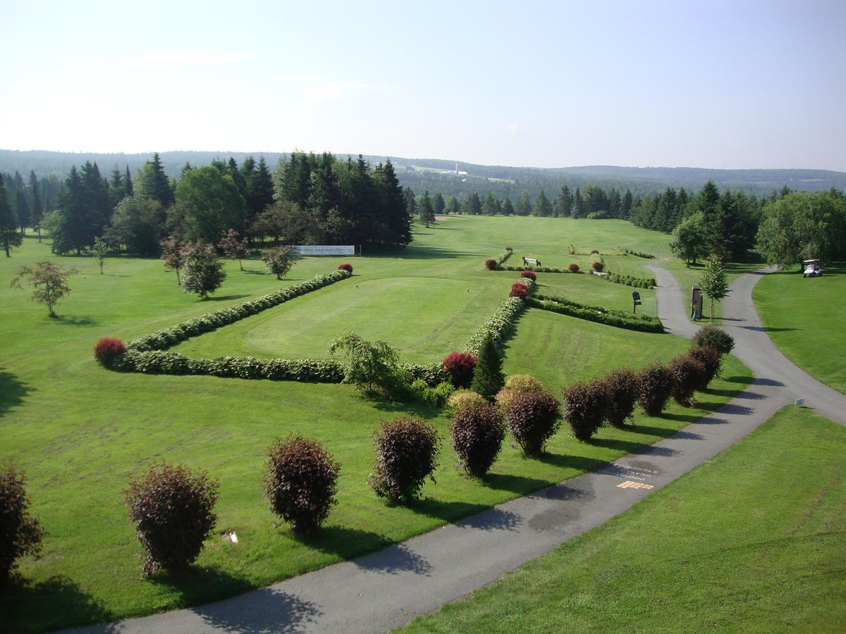 Hotel La Cache Du Golf 4*